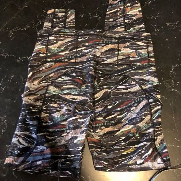 Lululemon fast and frees - Picture 2 of 7